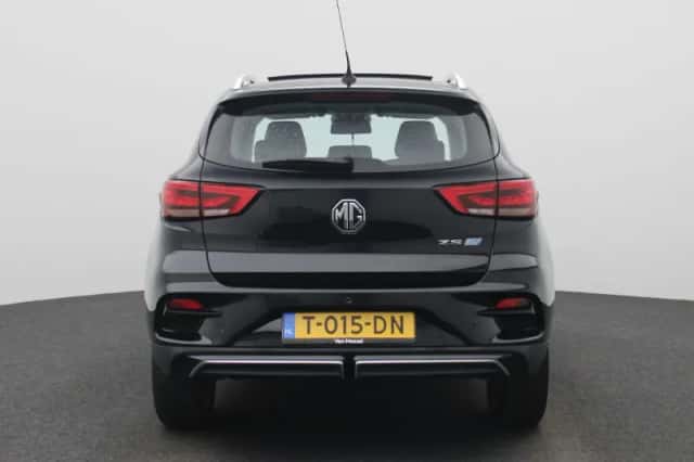 MG ZS EV (2023) thumbnail 5