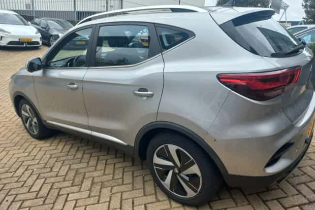 MG ZS EV (2023) thumbnail 4