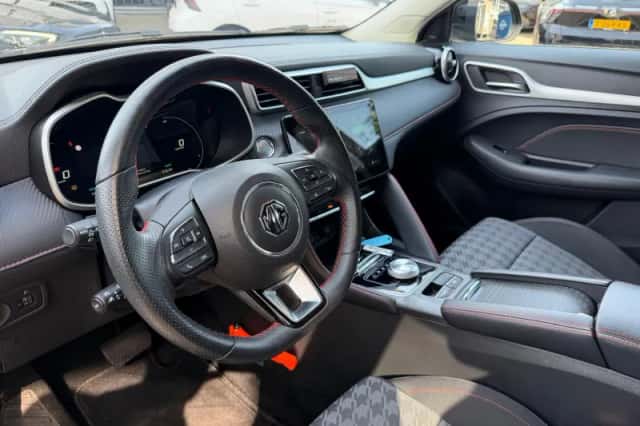 MG ZS EV (2022) thumbnail 6