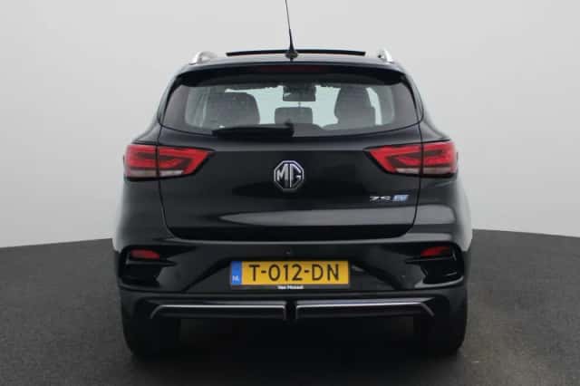 MG ZS EV (2023) thumbnail 5