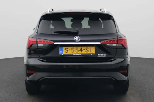 MG MG5 (2023) thumbnail 5