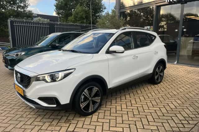 MG ZS EV (2021) thumbnail 3