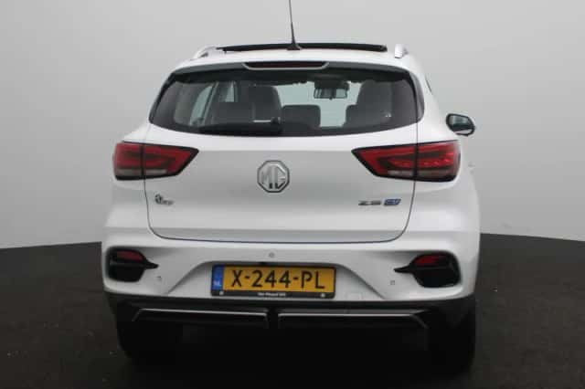 MG ZS EV (2023) thumbnail 5