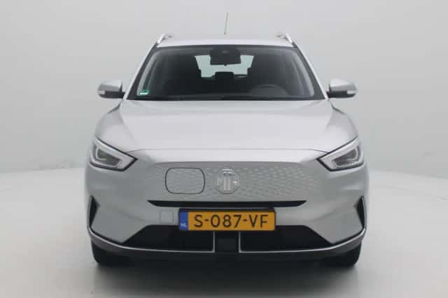 MG ZS EV (2023) thumbnail 3