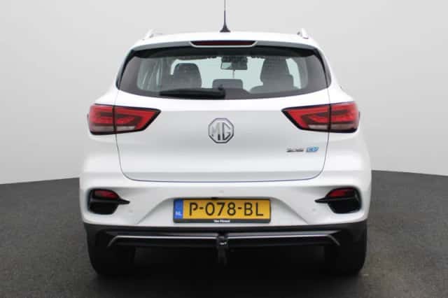 MG ZS EV (2022) thumbnail 6