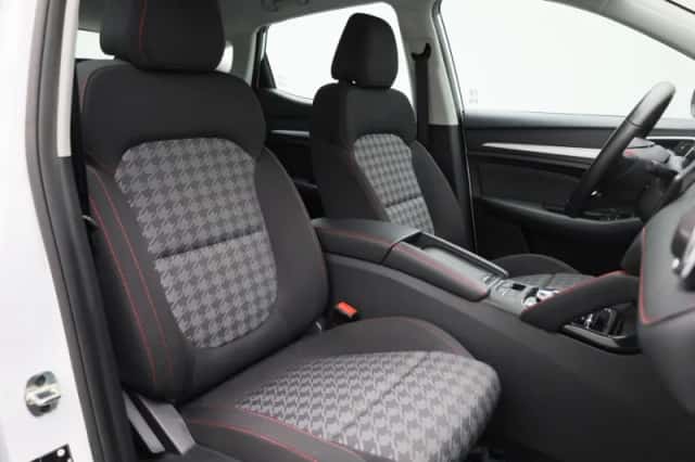 MG ZS EV (2023) thumbnail 36