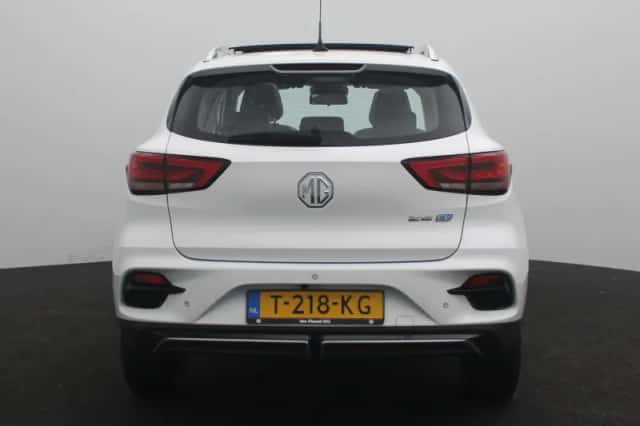 MG ZS EV (2023) thumbnail 6