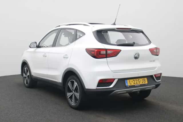 MG ZS EV (2021) thumbnail 3