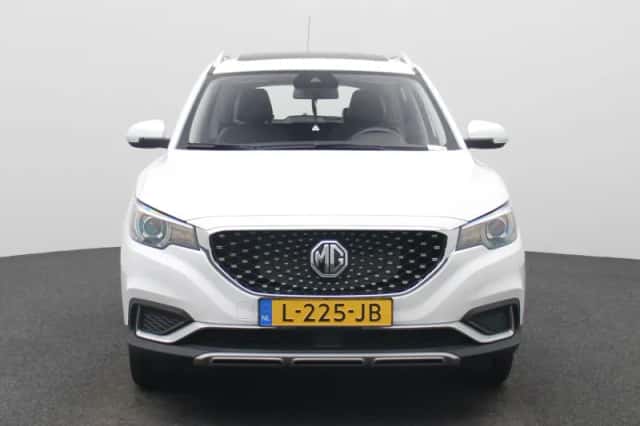 MG ZS EV (2021) thumbnail 4