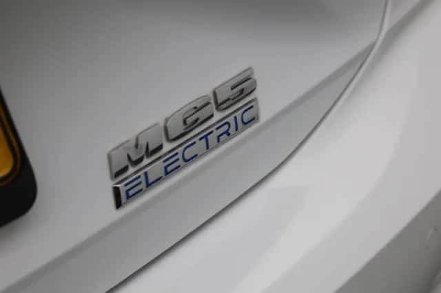 MG MG5 (2022) thumbnail 28