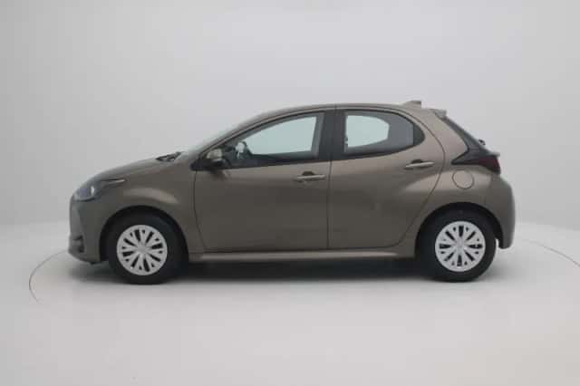 Toyota Yaris (2023) thumbnail 4
