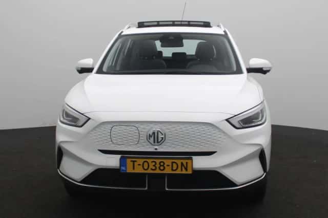 MG ZS EV (2023) thumbnail 4