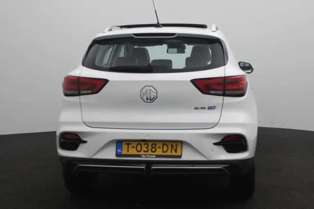 MG ZS EV (2023) thumbnail 6
