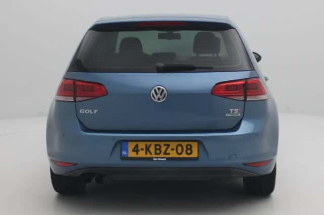 Volkswagen Golf (2013) thumbnail 5