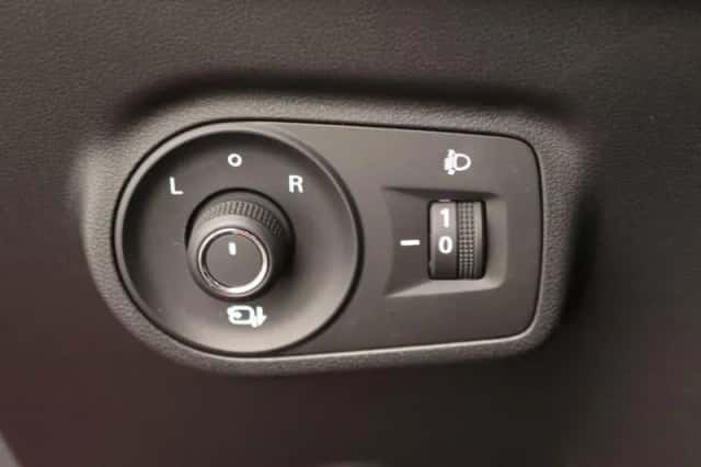 MG ZS (2025) thumbnail 21