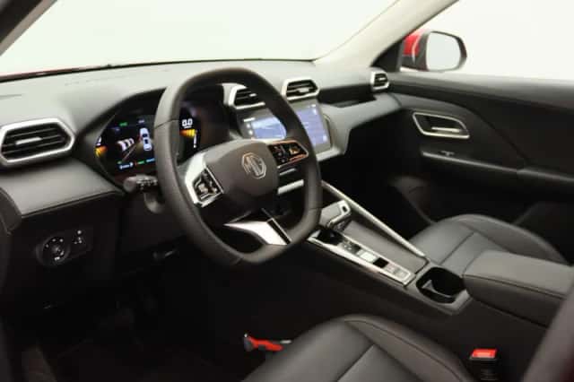 MG ZS (2025) thumbnail 24