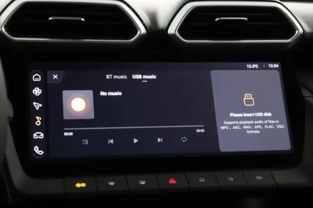 MG ZS (2025) thumbnail 30