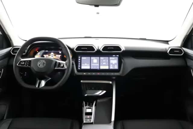MG ZS (2025) thumbnail 9