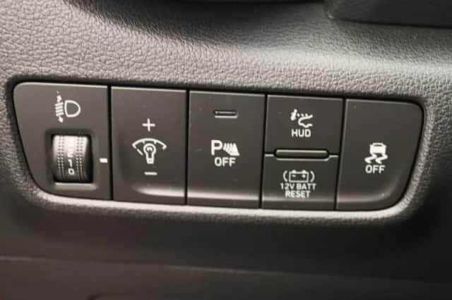 Hyundai Kona (2022) thumbnail 20