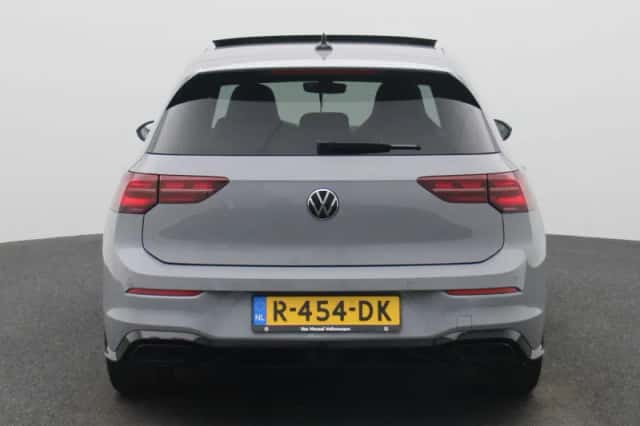 Volkswagen Golf (2021) thumbnail 6