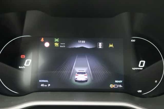 MG ZS EV (2025) thumbnail 8