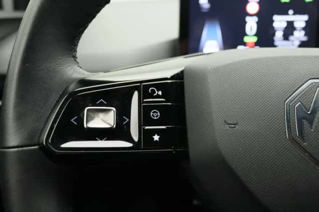 MG MG4 (2023) thumbnail 20