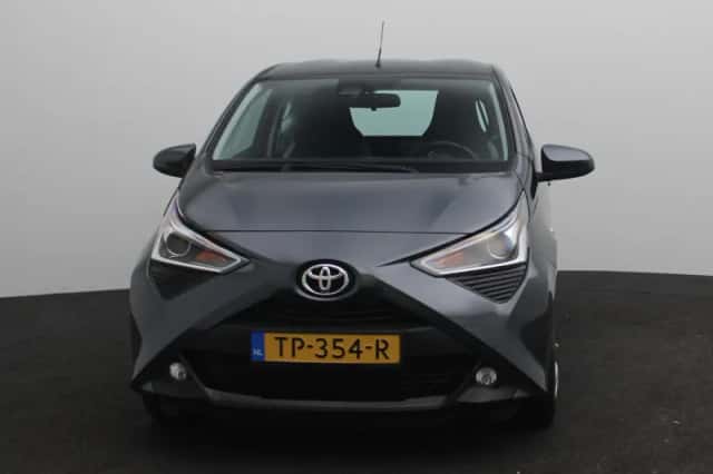 Toyota Aygo (2018) thumbnail 3