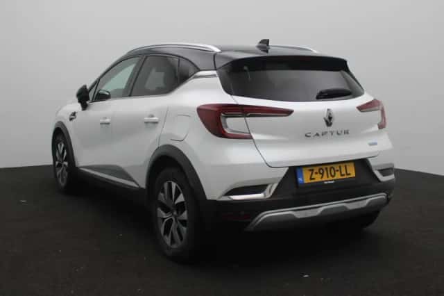 Renault Captur (2020) thumbnail 3