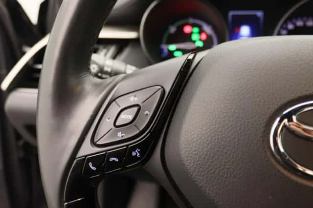 Toyota C-HR (2019) thumbnail 19