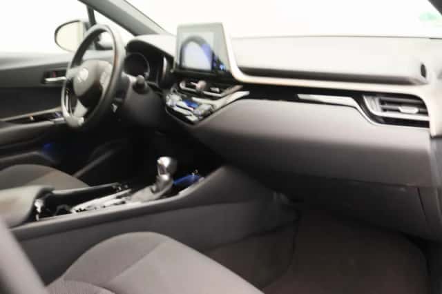 Toyota C-HR (2019) thumbnail 22