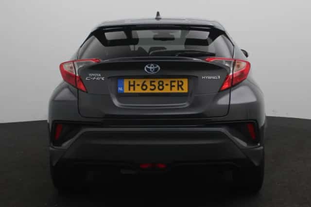 Toyota C-HR (2019) thumbnail 5