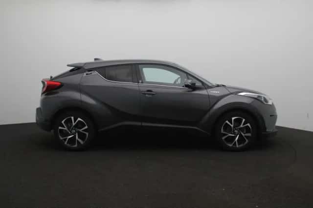 Toyota C-HR (2019) thumbnail 6