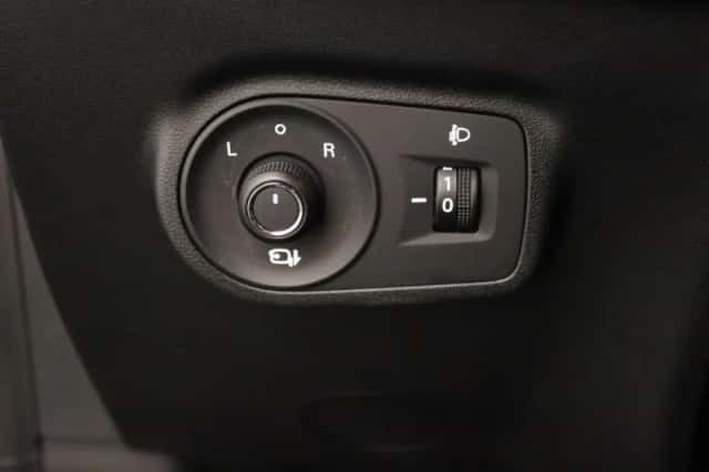 MG ZS (2025) thumbnail 22