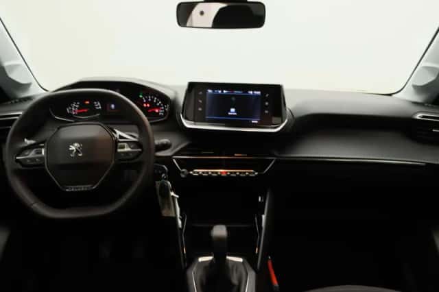Peugeot 208 (2023) thumbnail 12
