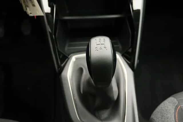 Peugeot 208 (2023) thumbnail 16
