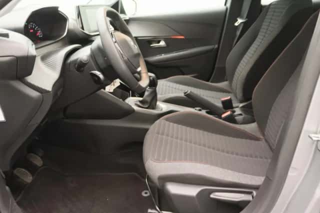Peugeot 208 (2023) thumbnail 17