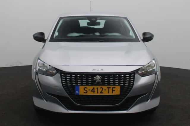 Peugeot 208 (2023) thumbnail 4