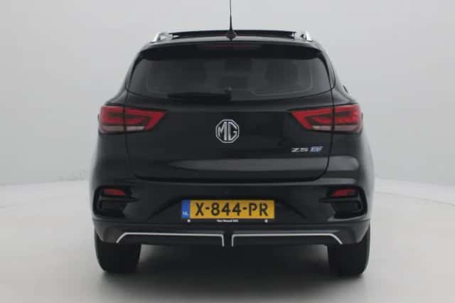 MG ZS EV (2023) thumbnail 6