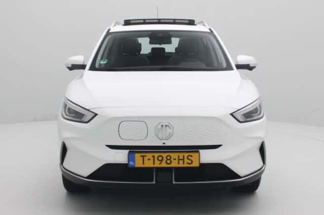 MG ZS EV (2023) thumbnail 3