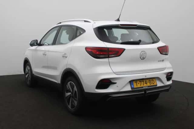 MG ZS EV (2023) thumbnail 3