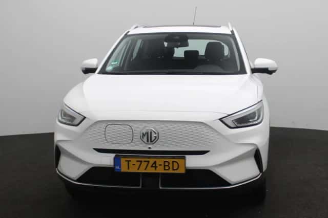 MG ZS EV (2023) thumbnail 4