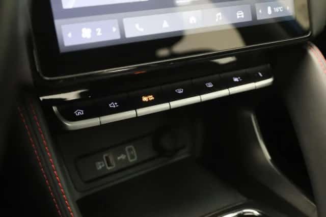 MG ZS EV (2023) thumbnail 17