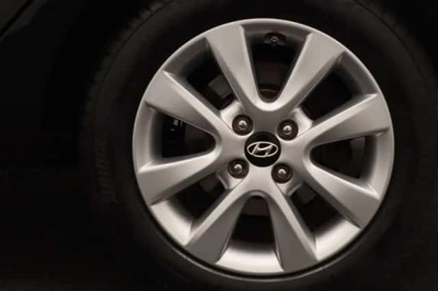 Hyundai i20 (2015) thumbnail 18