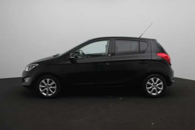 Hyundai i20 (2015) thumbnail 5