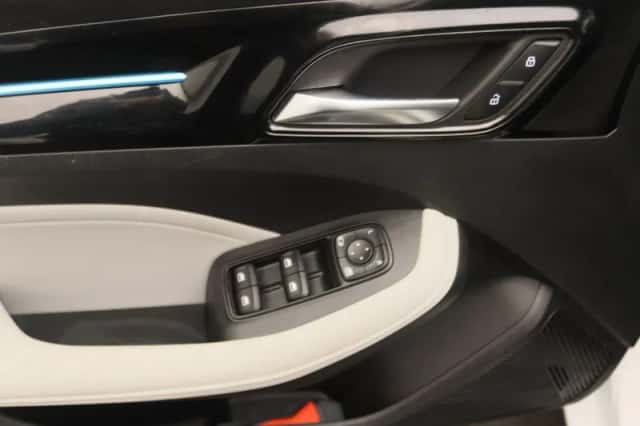 MG MG5 (2022) thumbnail 21