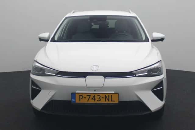 MG MG5 (2022) thumbnail 4