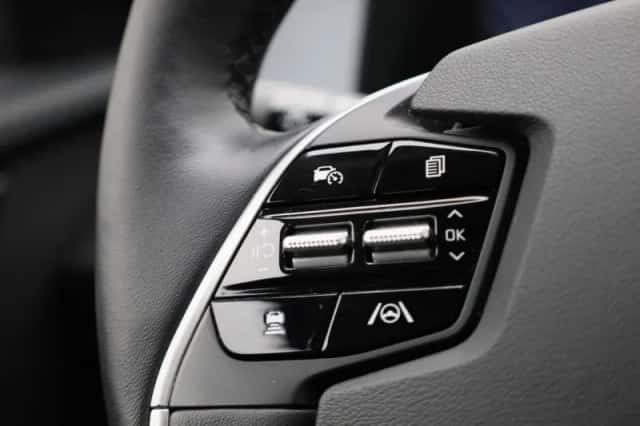 Kia EV6 (2022) thumbnail 18
