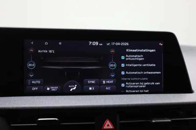 Kia EV6 (2022) thumbnail 24