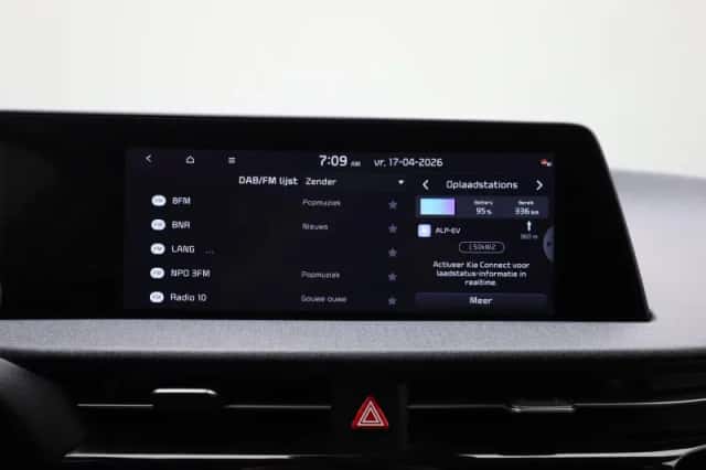 Kia EV6 (2022) thumbnail 25