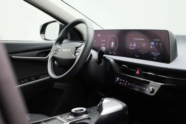 Kia EV6 (2022) thumbnail 41